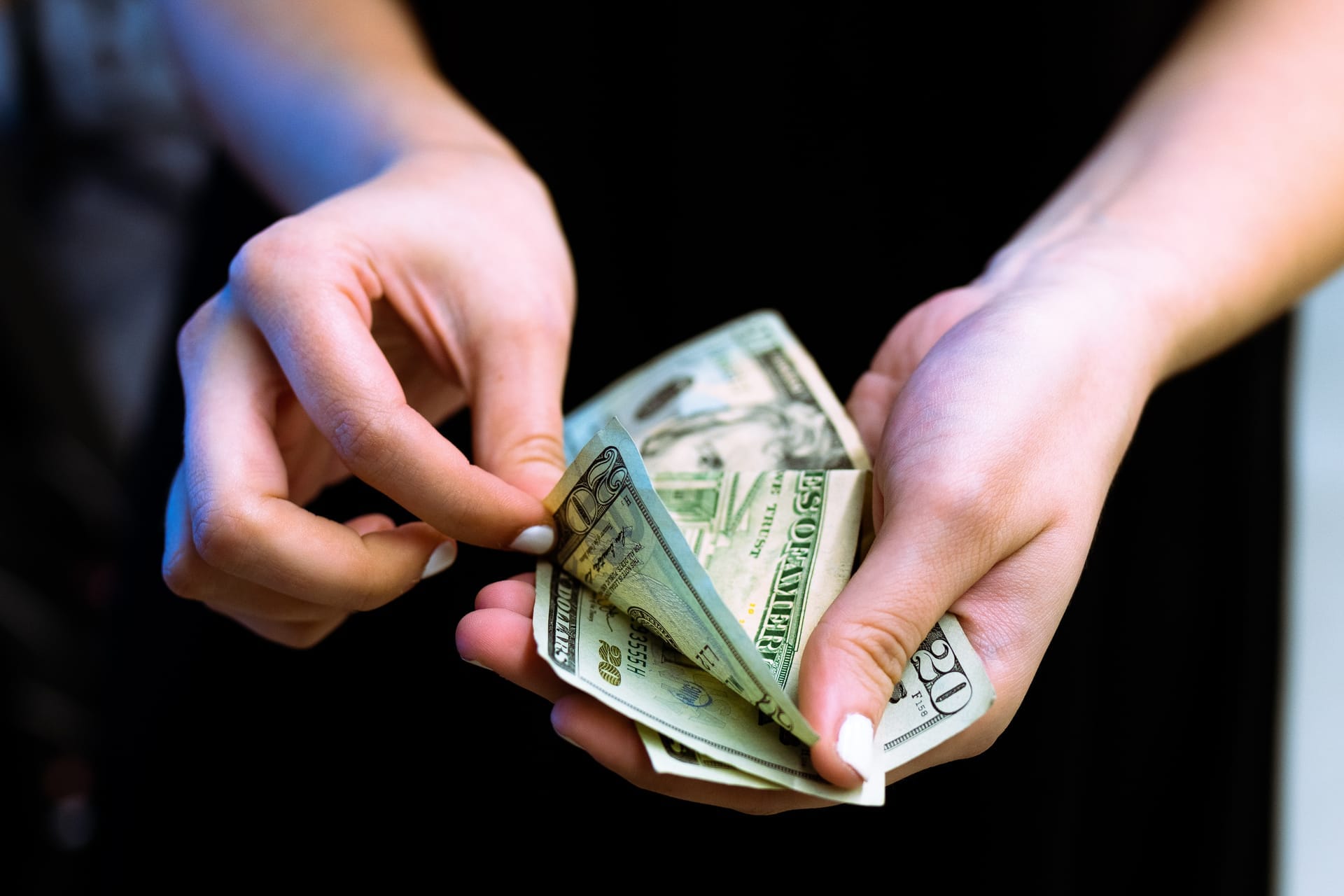6 Tips To Negotiate the Best Offers from Buyers